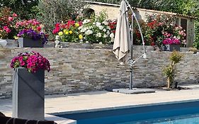 3 indépendants dans villa avec piscine terrasse, jardin, parking clos, wifi