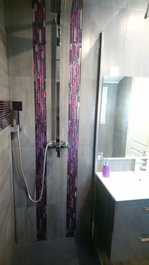 3 indépendants dans villa avec piscine terrasse, jardin, parking clos, wifi Meyreuil Esterno foto