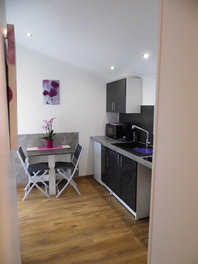 3 indépendants dans villa avec piscine terrasse, jardin, parking clos, wifi Meyreuil Esterno foto