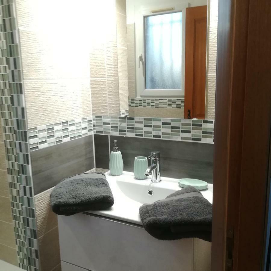3 indépendants dans villa avec piscine terrasse, jardin, parking clos, wifi Meyreuil Esterno foto