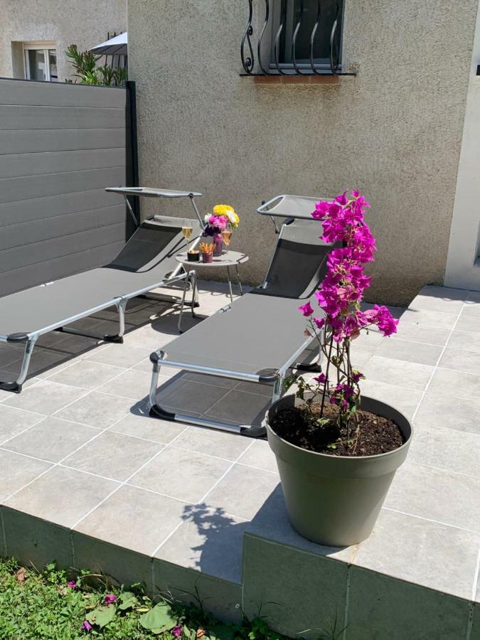 3 indépendants dans villa avec piscine terrasse, jardin, parking clos, wifi Meyreuil Esterno foto