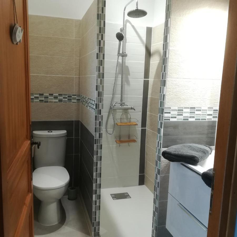 3 indépendants dans villa avec piscine terrasse, jardin, parking clos, wifi Meyreuil Esterno foto
